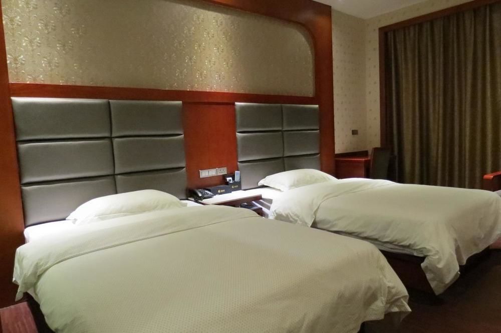 Longwang Business Hotel Liuzhou Dış mekan fotoğraf