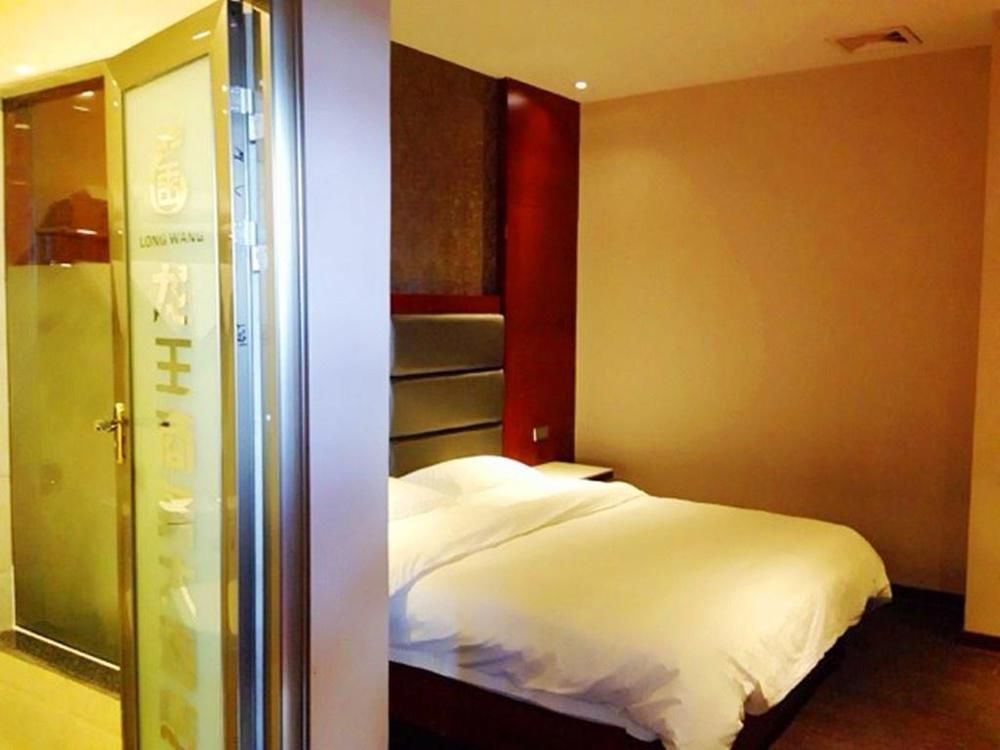 Longwang Business Hotel Liuzhou Dış mekan fotoğraf