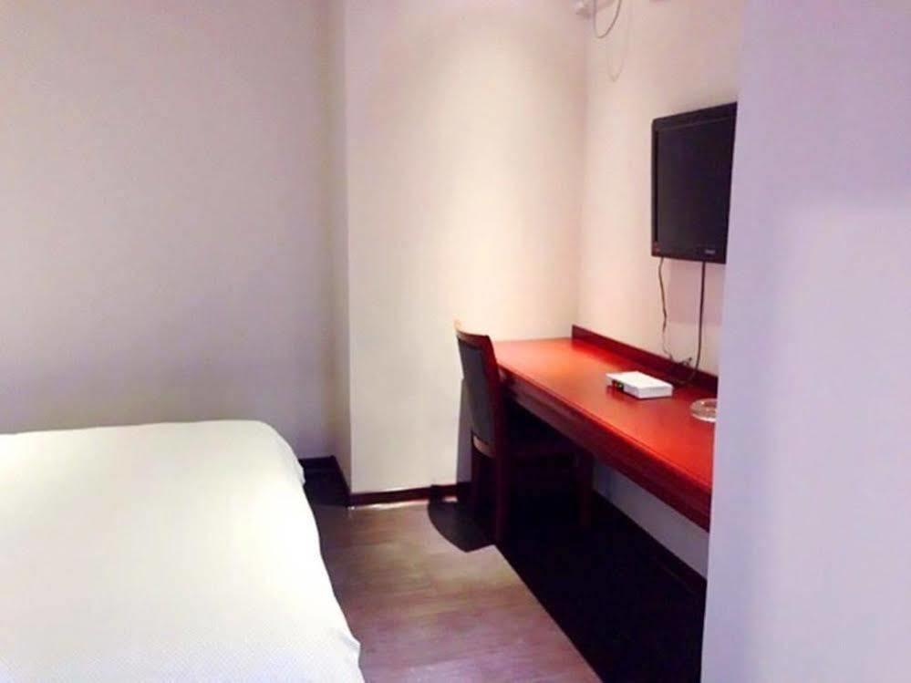 Longwang Business Hotel Liuzhou Dış mekan fotoğraf